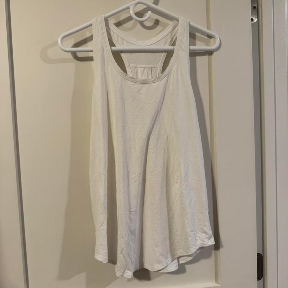 Lululemon White Pleated Racerback Tank Top Scoop Neck Activewear Womens